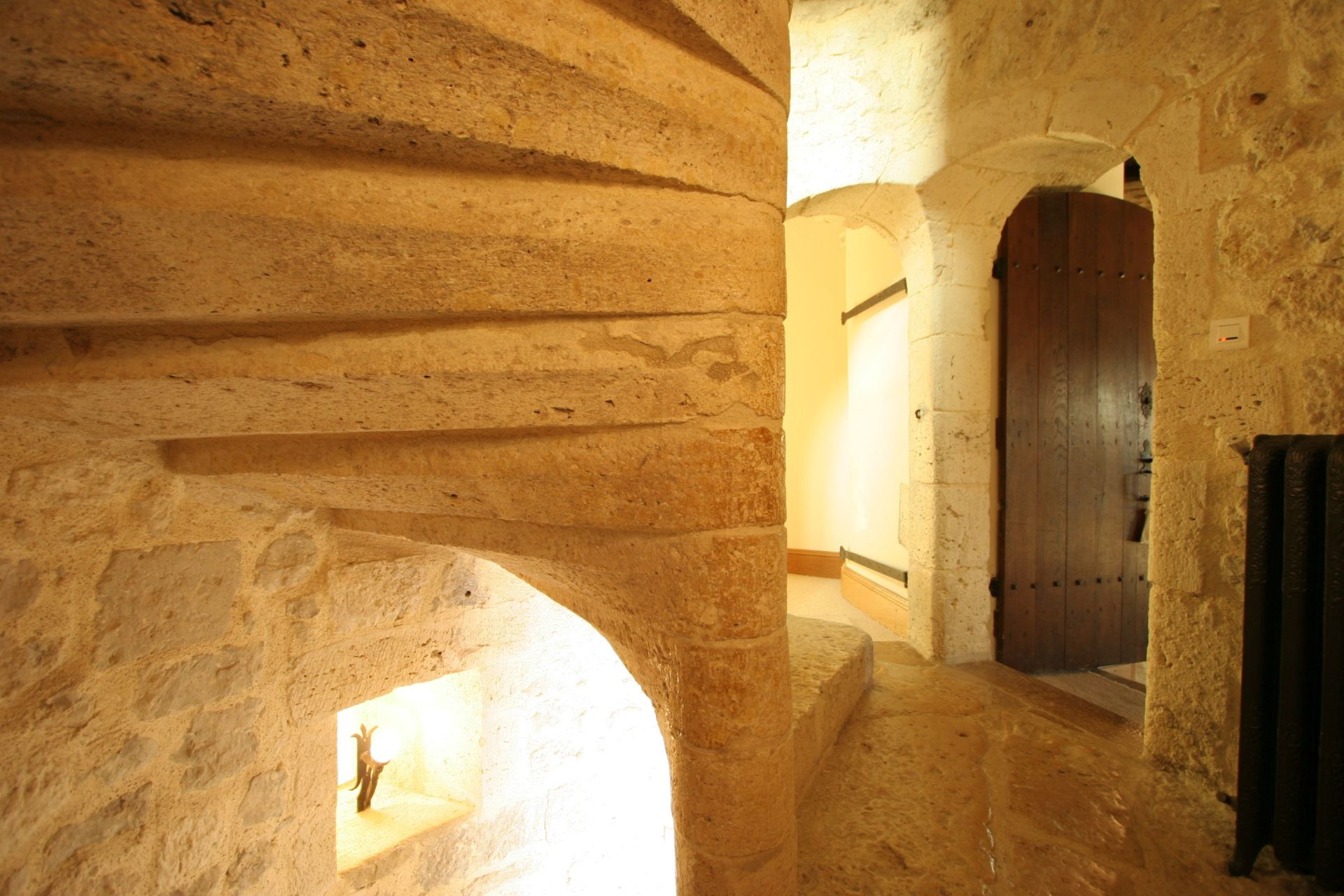 castle 12 Rooms for sale on BORDEAUX (33000)