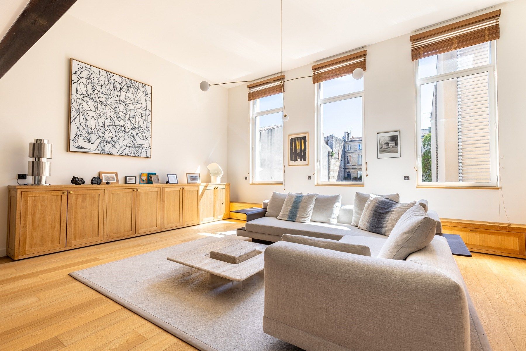 apartment 4 Rooms for sale on BORDEAUX (33000)