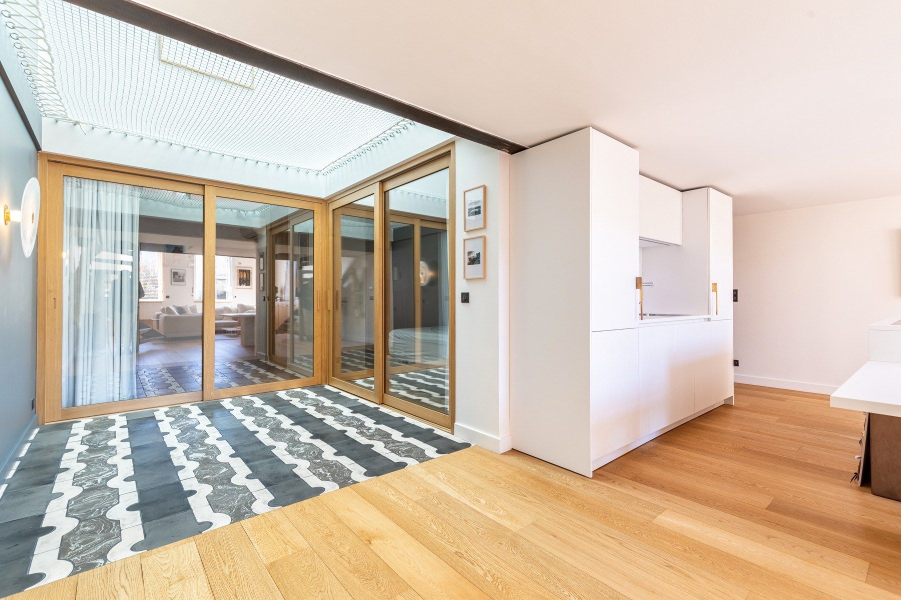 apartment 4 Rooms for sale on BORDEAUX (33000)