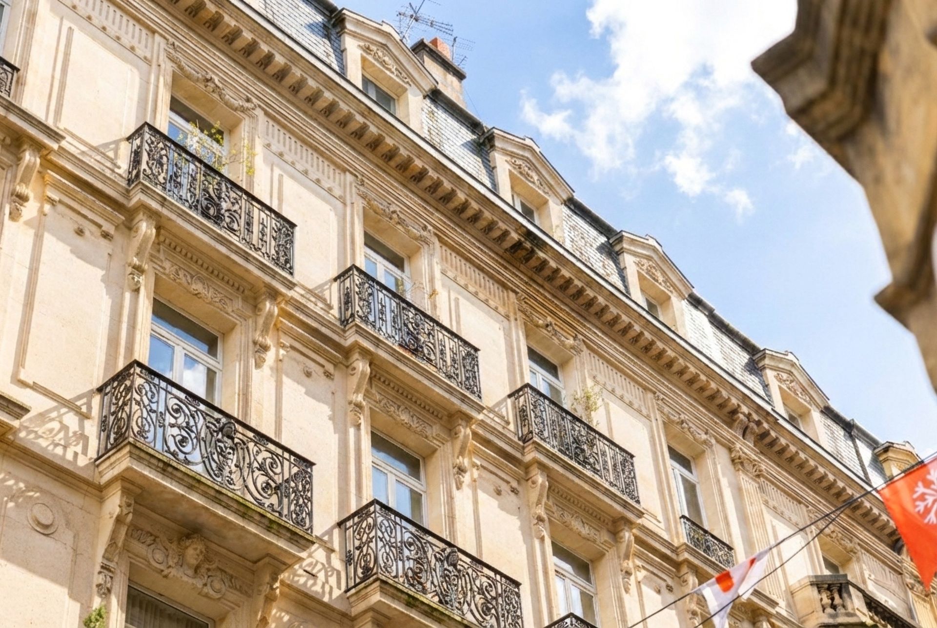 apartment 5 Rooms for sale on BORDEAUX (33000)