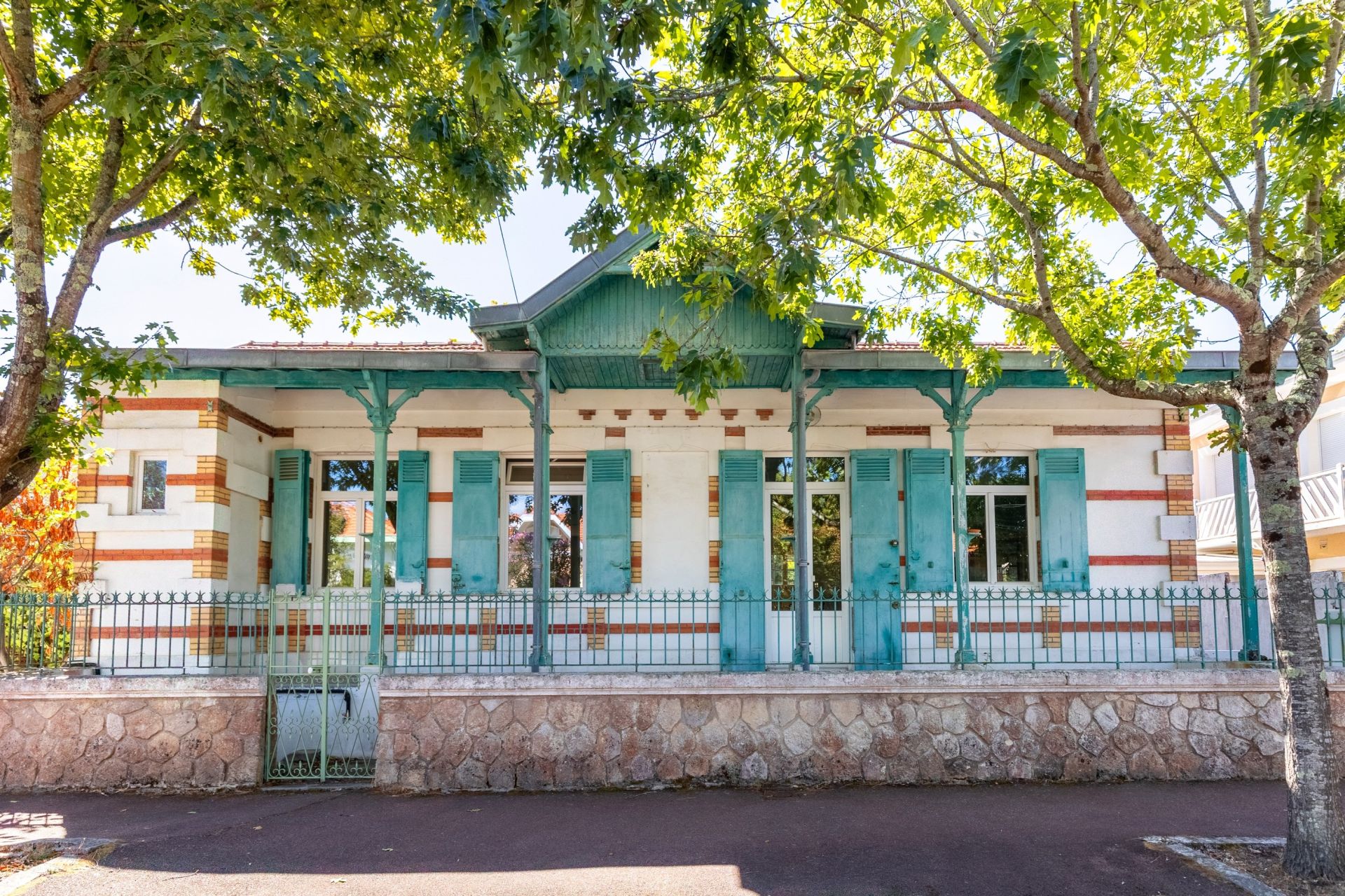 house 5 Rooms for sale on ARCACHON (33120)