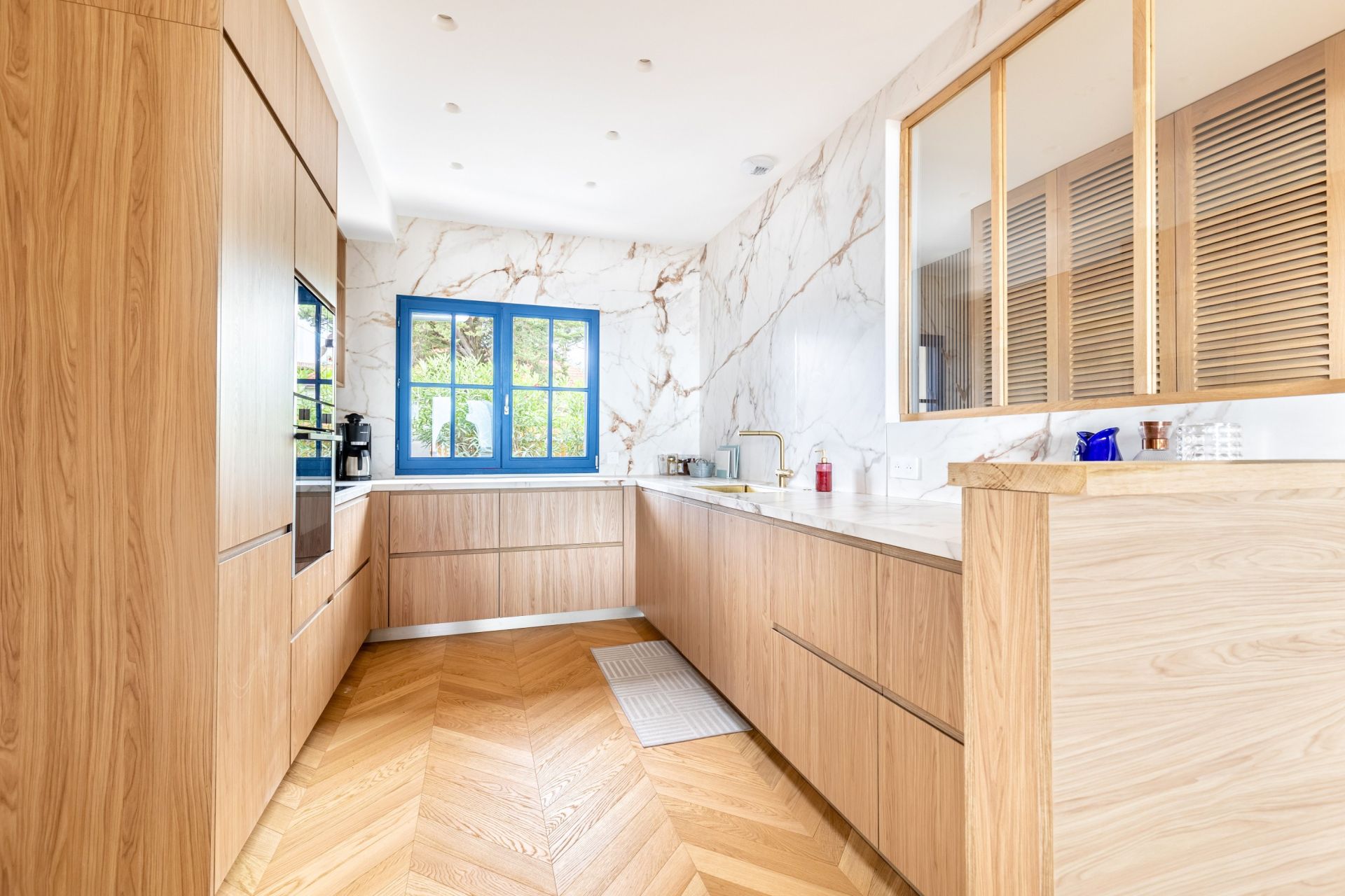 house 6 Rooms for sale on CAP FERRET (33970)