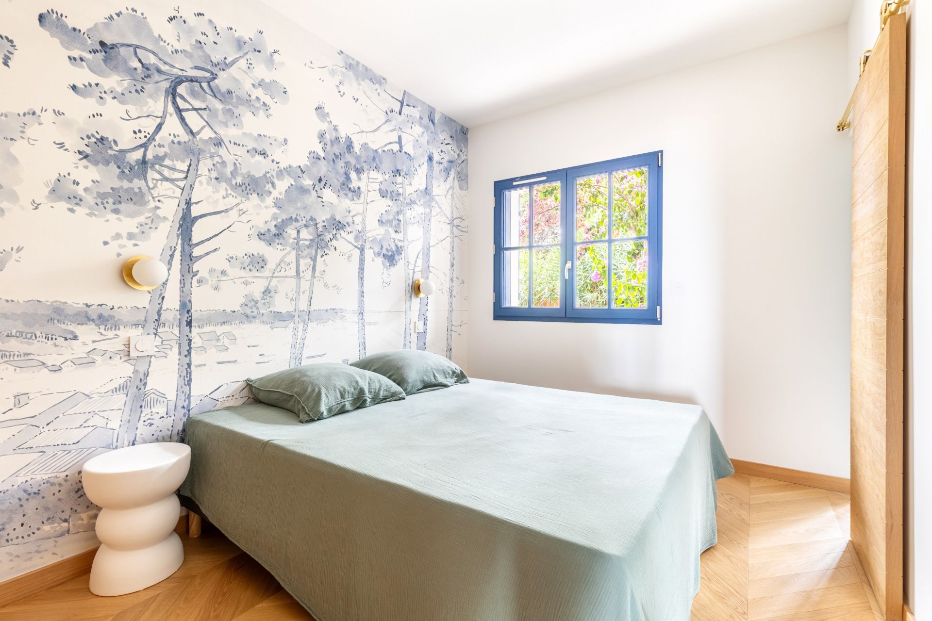 house 6 Rooms for sale on CAP FERRET (33970)