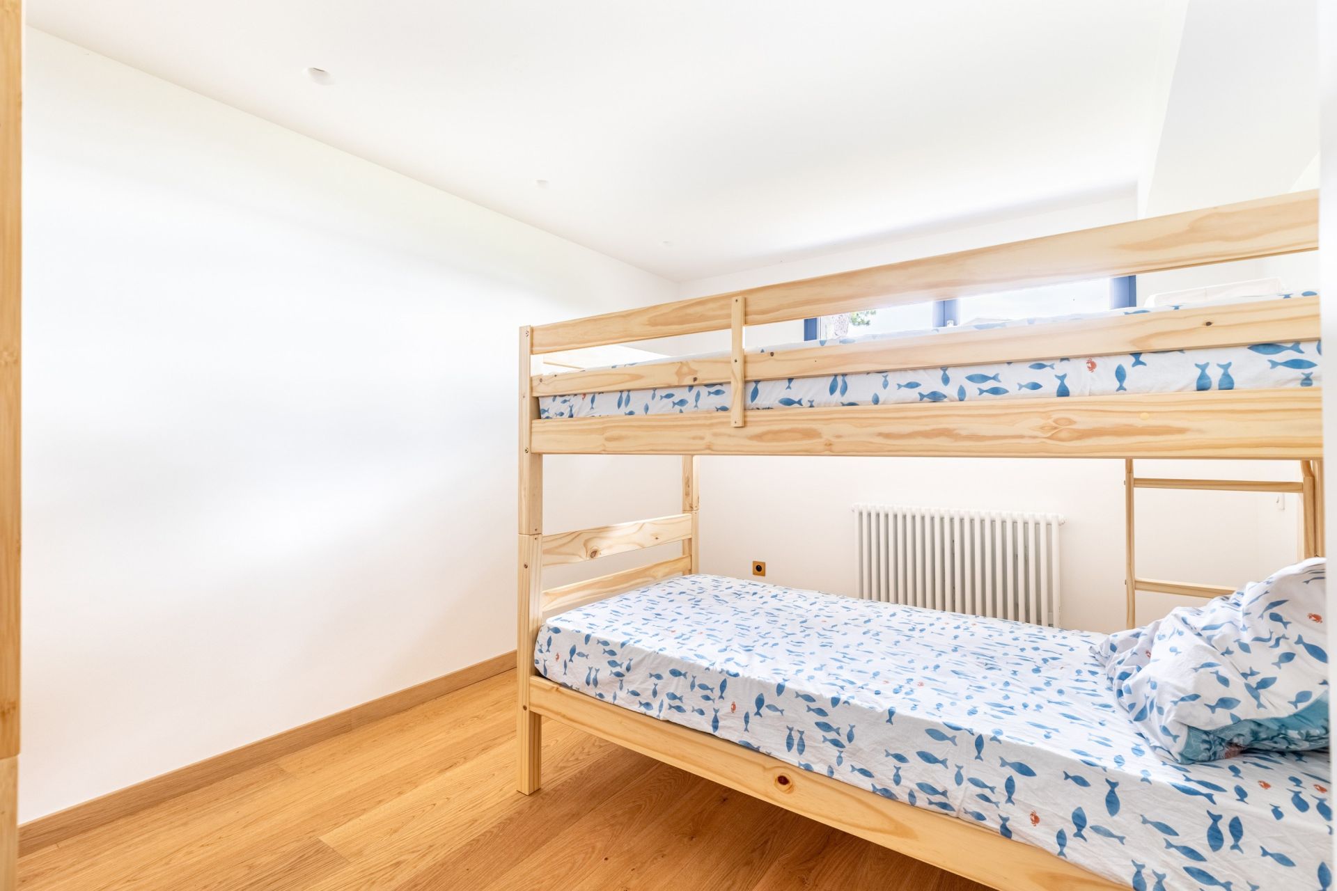 house 6 Rooms for sale on CAP FERRET (33970)
