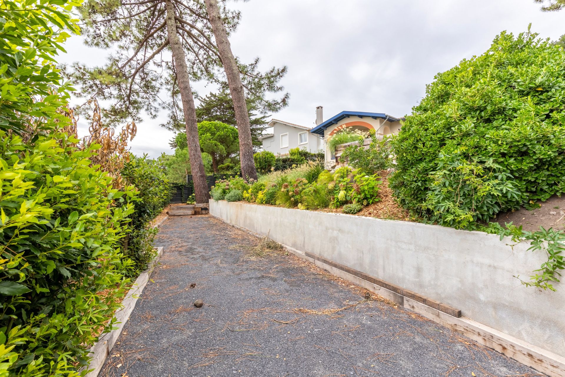 house 6 Rooms for sale on CAP FERRET (33970)