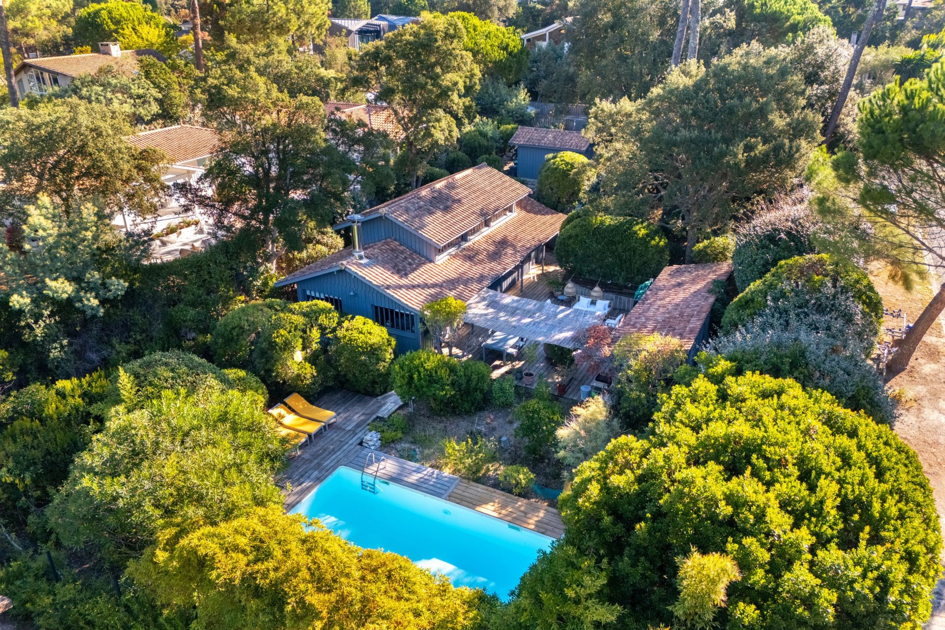 house 4 Rooms for sale on LE CANON (33950)