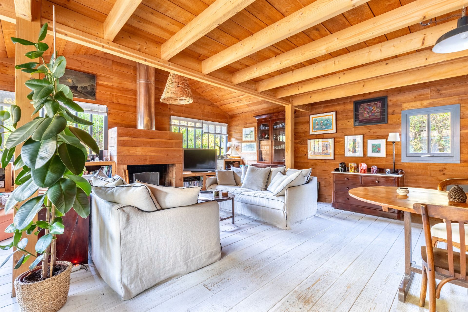 house 4 Rooms for sale on LE CANON (33950)