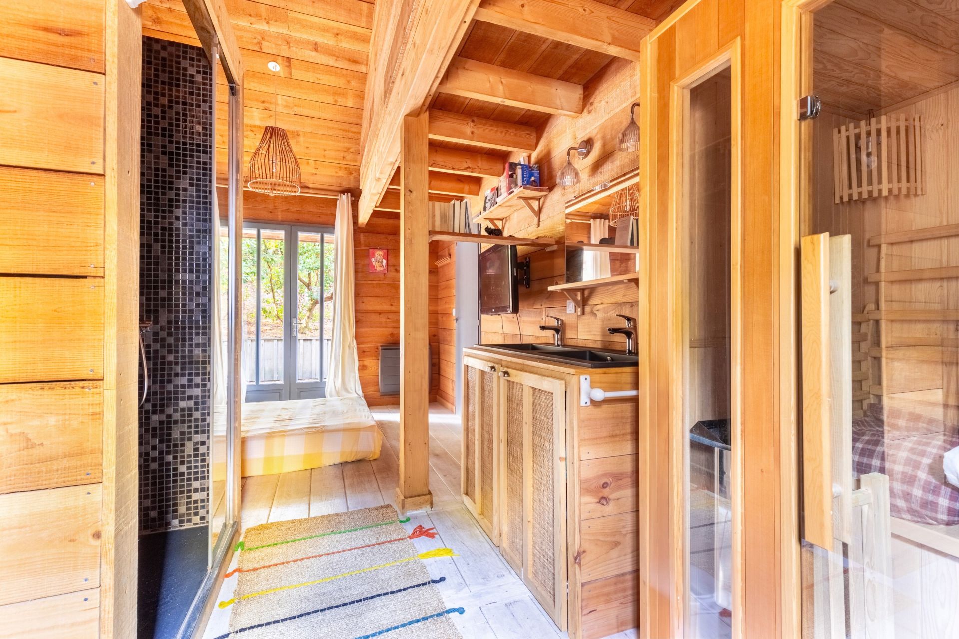 house 4 Rooms for sale on LE CANON (33950)
