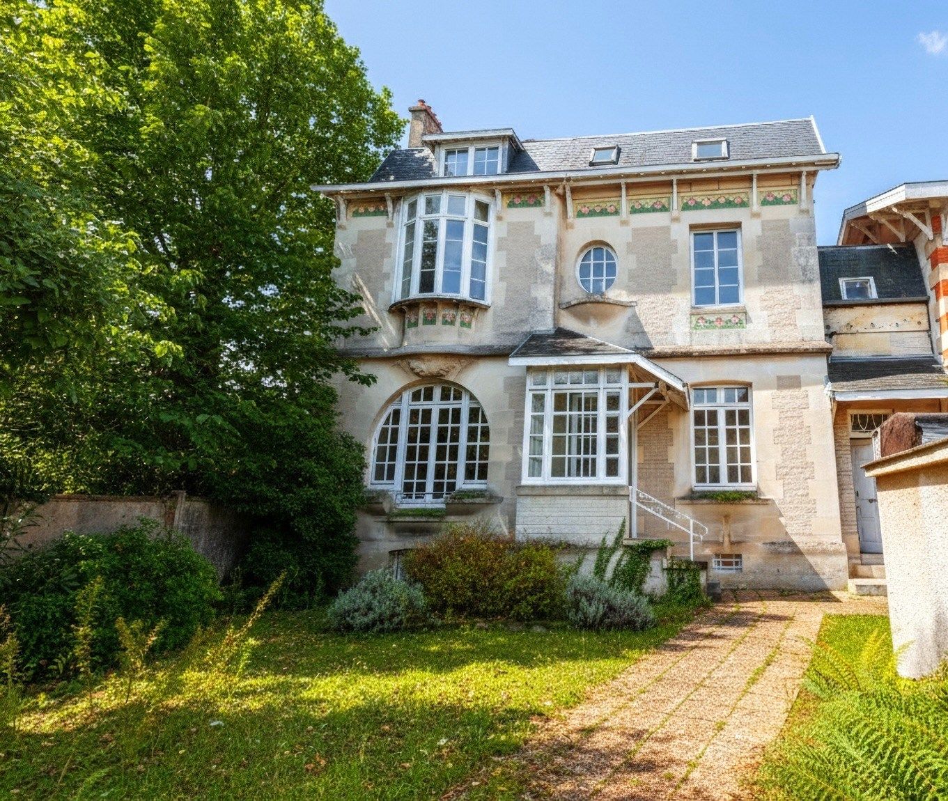 house 10 Rooms for sale on BORDEAUX (33000)