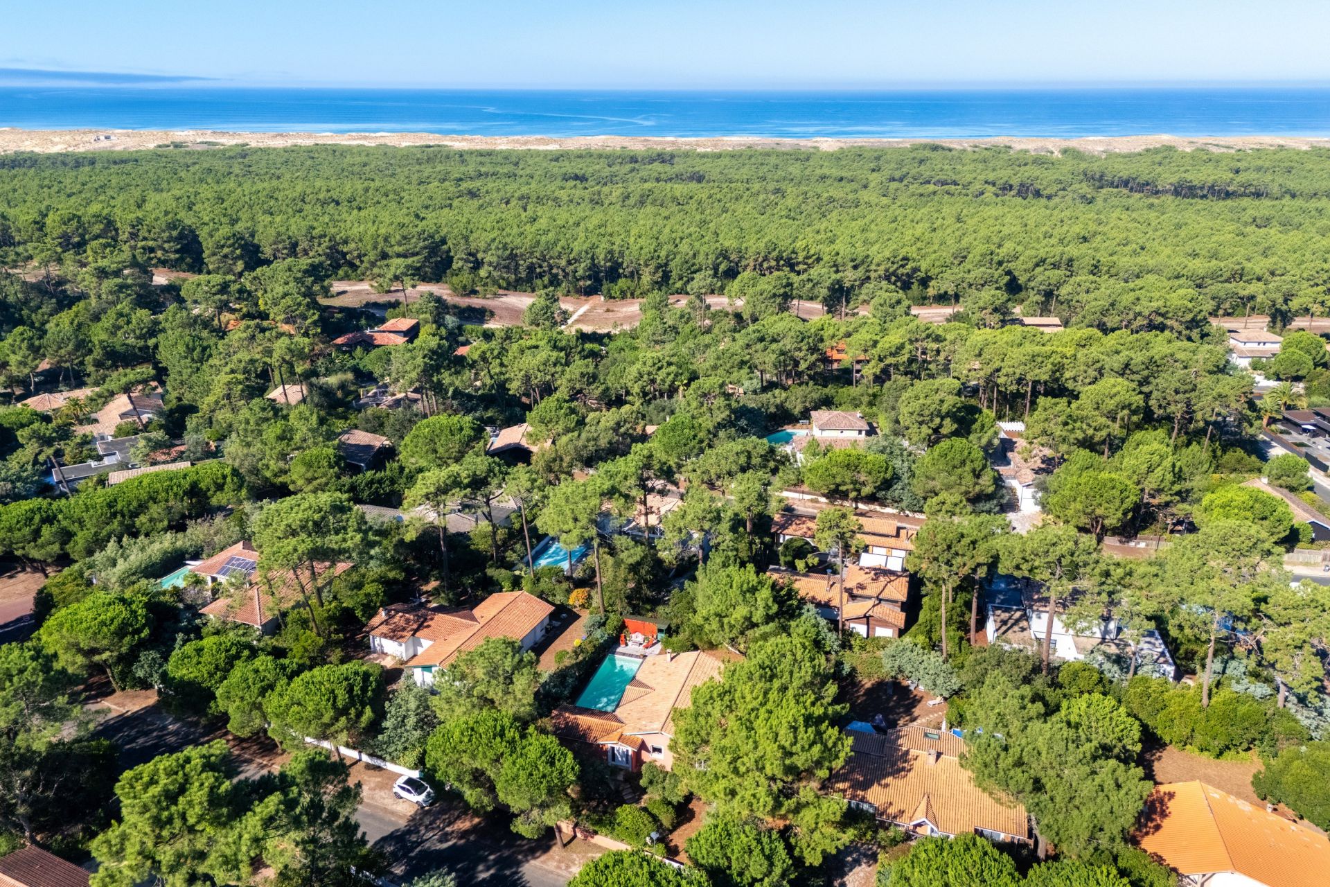 house 5 Rooms for sale on CAP FERRET (33970)