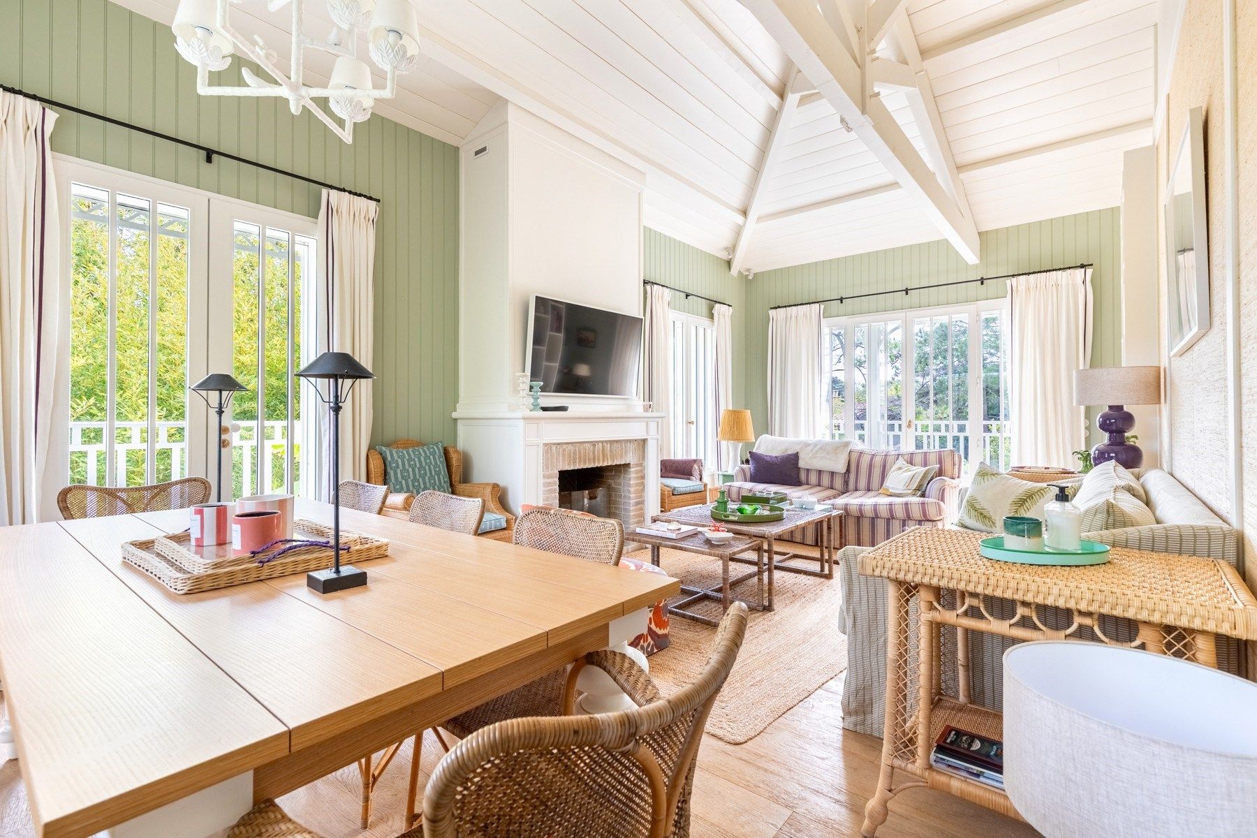 house 5 Rooms for sale on CAP FERRET (33970)