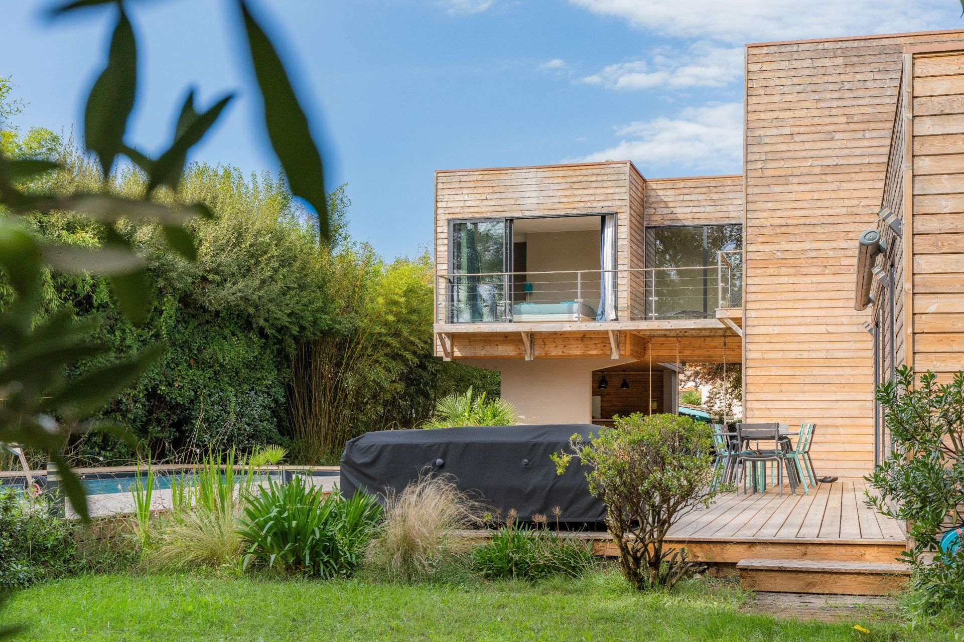 house 7 Rooms for sale on CAP FERRET (33970)