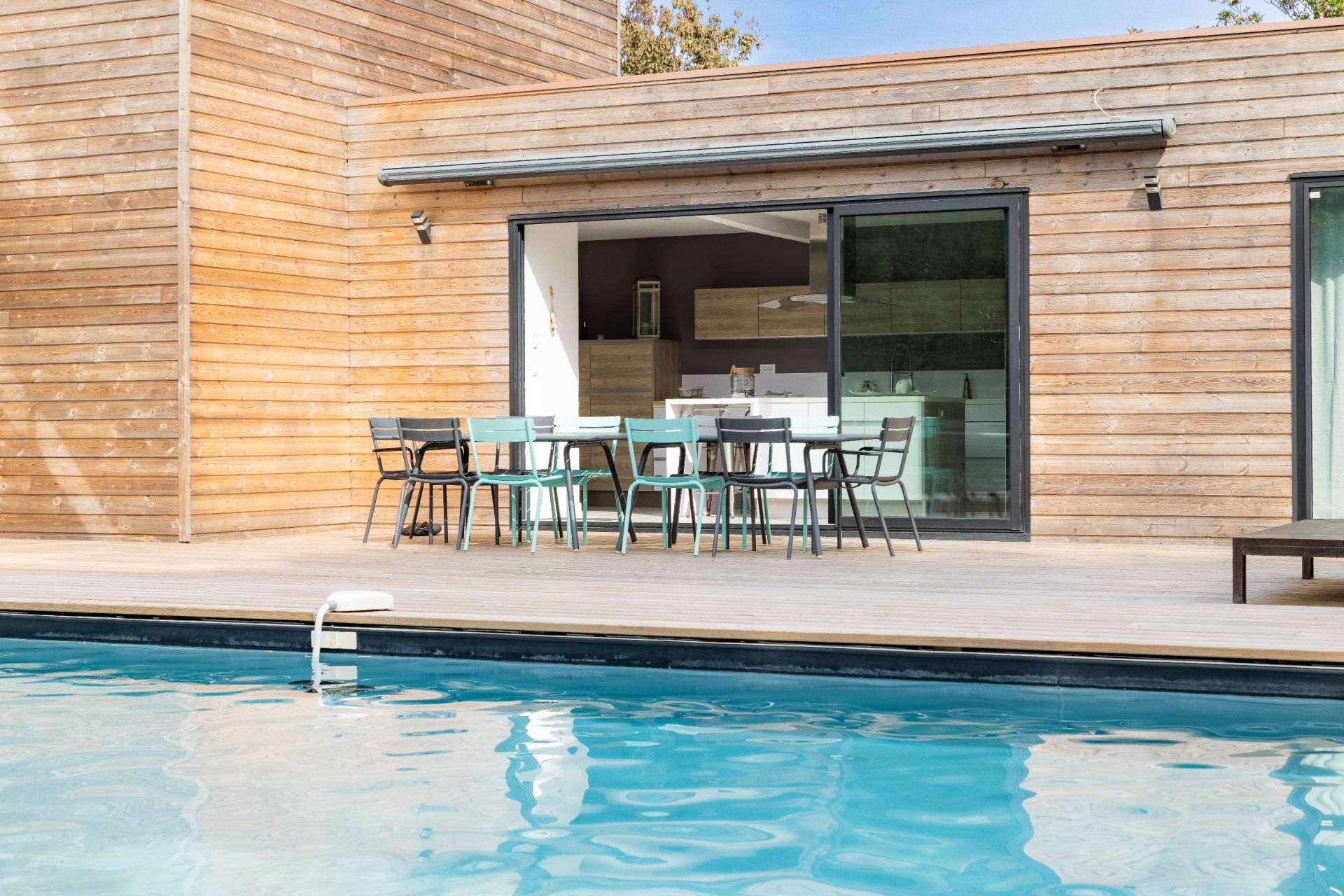 house 7 Rooms for sale on CAP FERRET (33970)