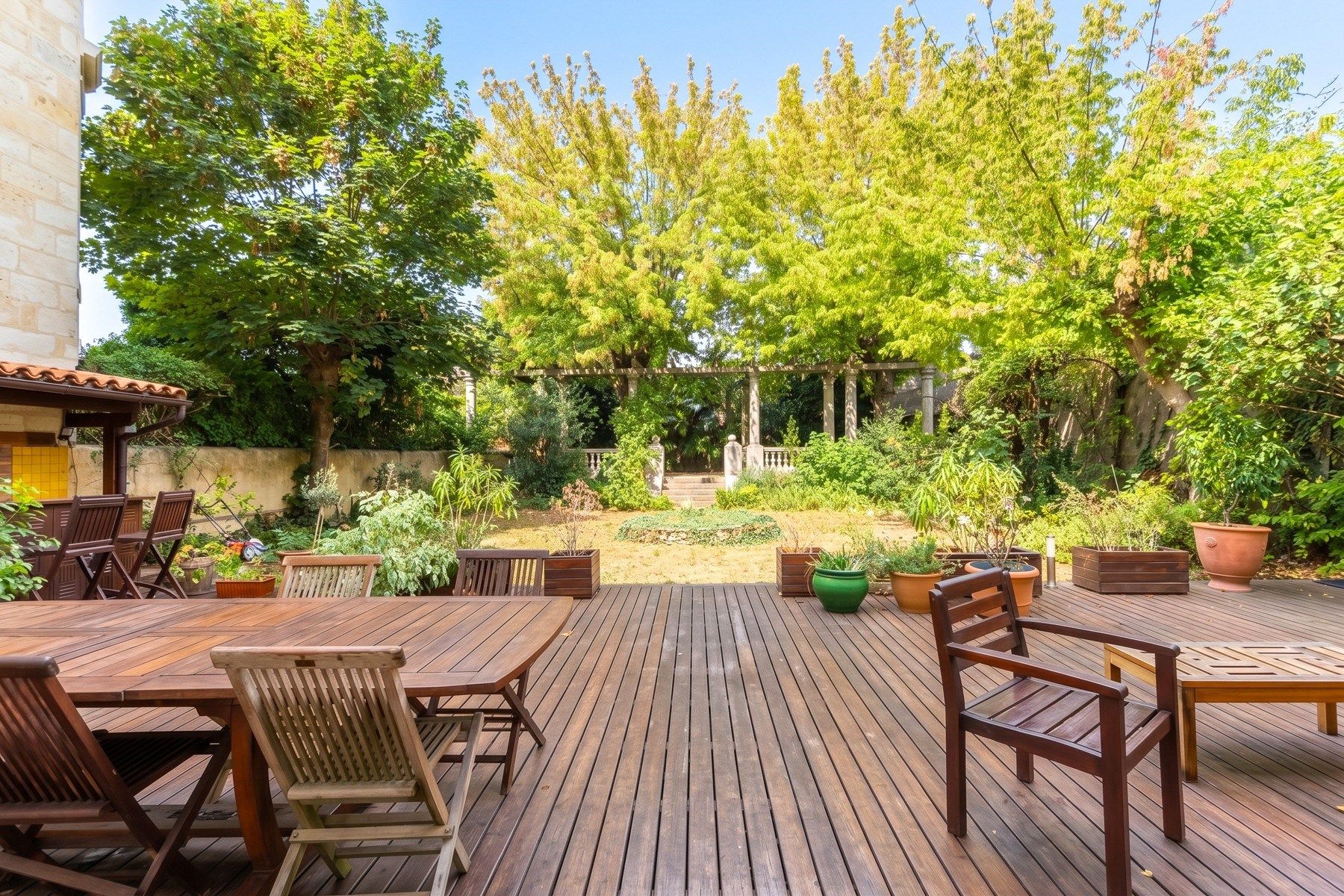 apartment 8 Rooms for sale on BORDEAUX (33000)