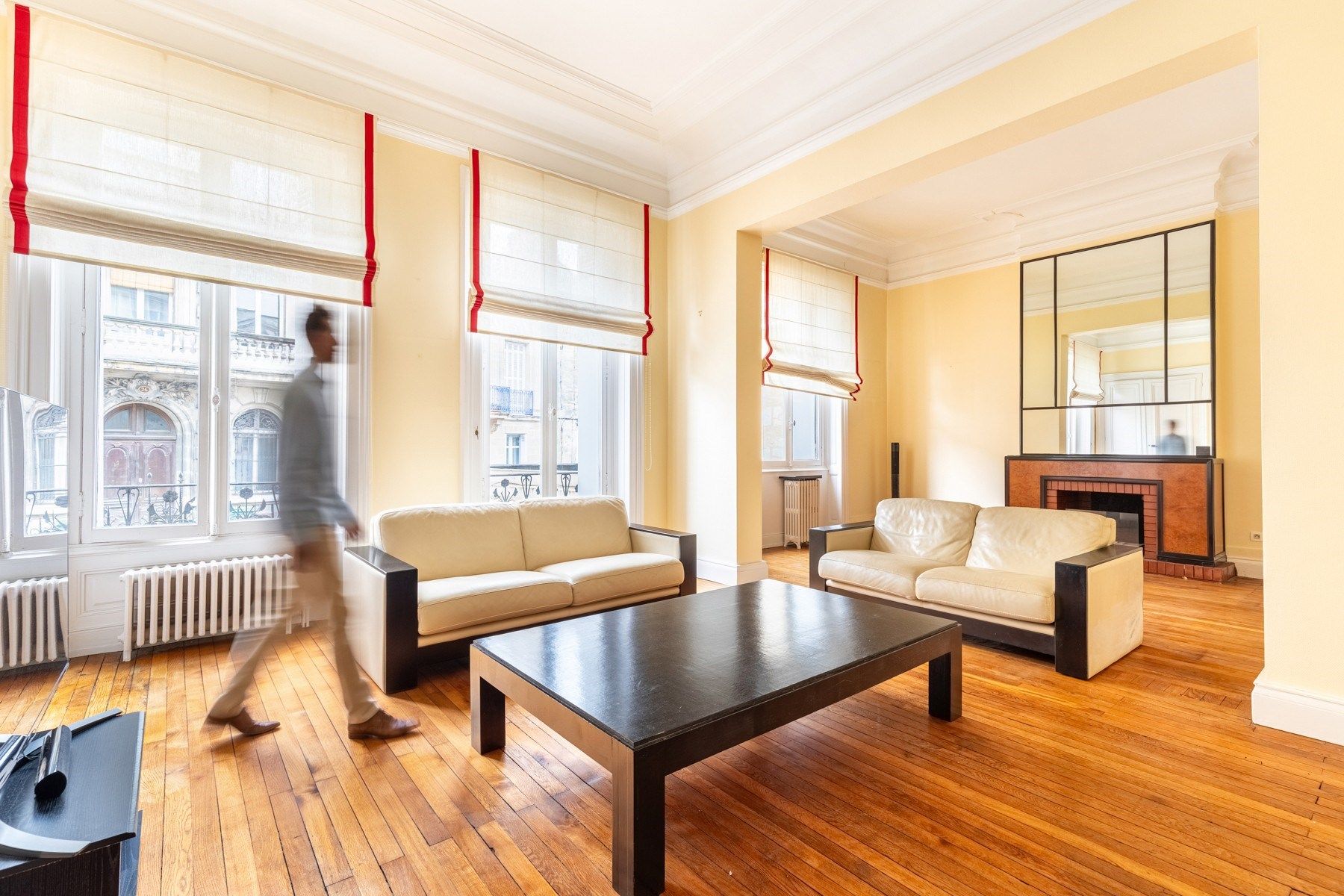 apartment 8 Rooms for sale on BORDEAUX (33000)