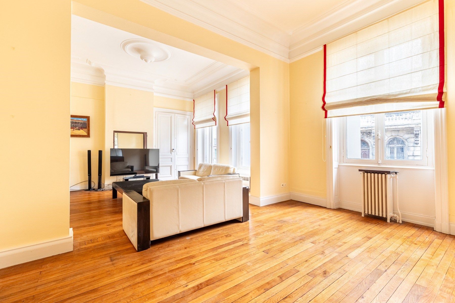 apartment 8 Rooms for sale on BORDEAUX (33000)