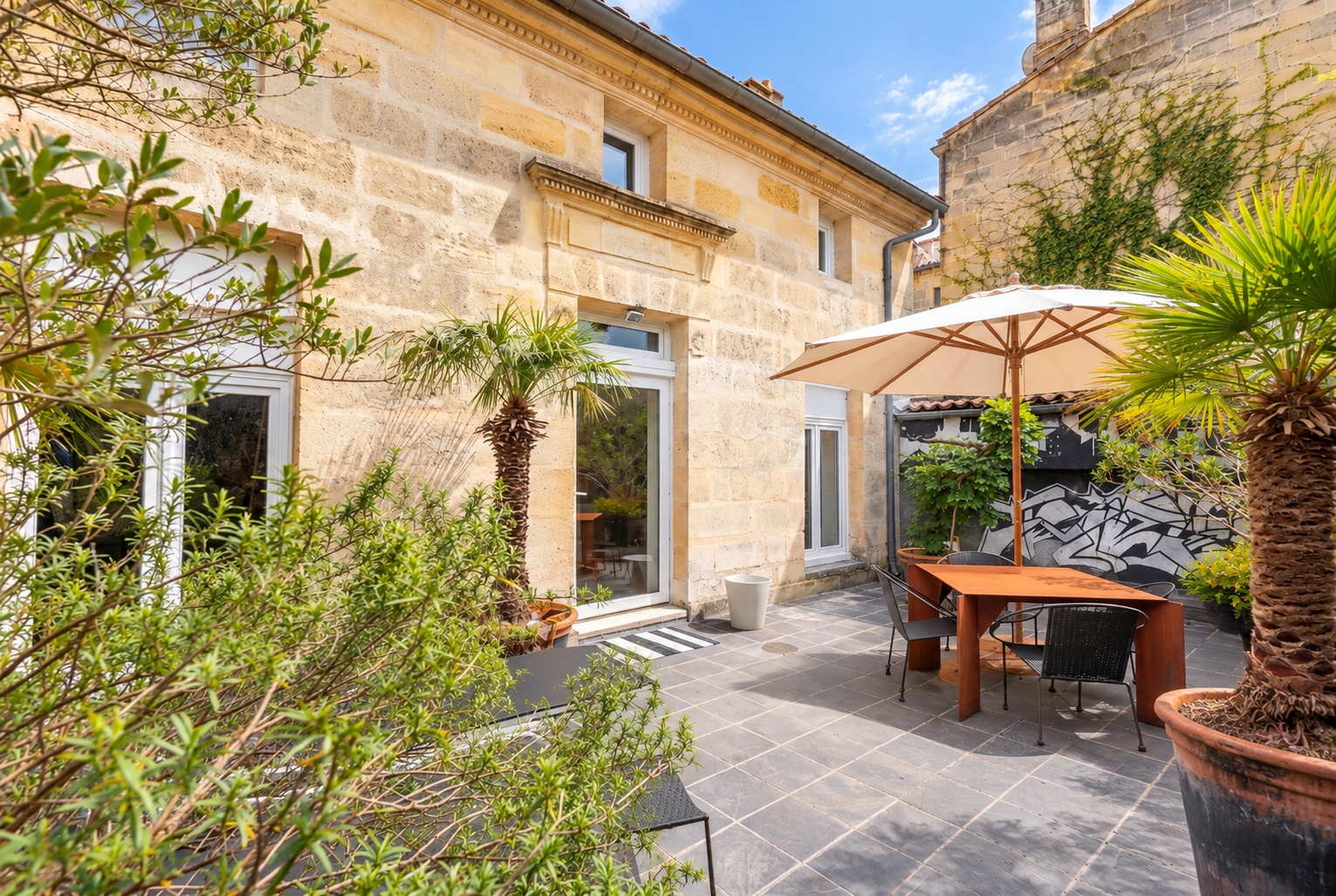 apartment 7 Rooms for sale on BORDEAUX (33000)