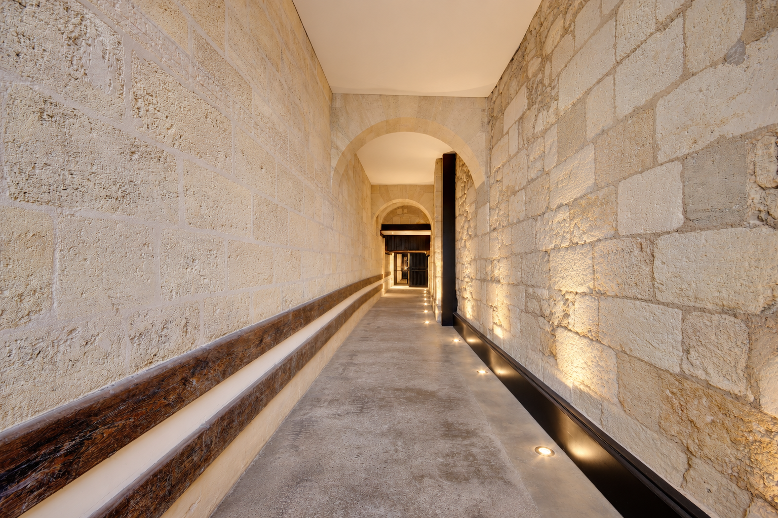 apartment 7 Rooms for sale on BORDEAUX (33000)