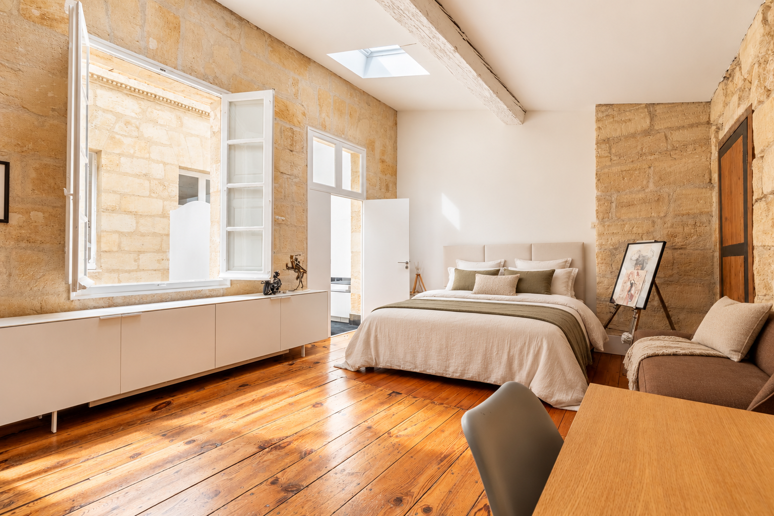 apartment 7 Rooms for sale on BORDEAUX (33000)
