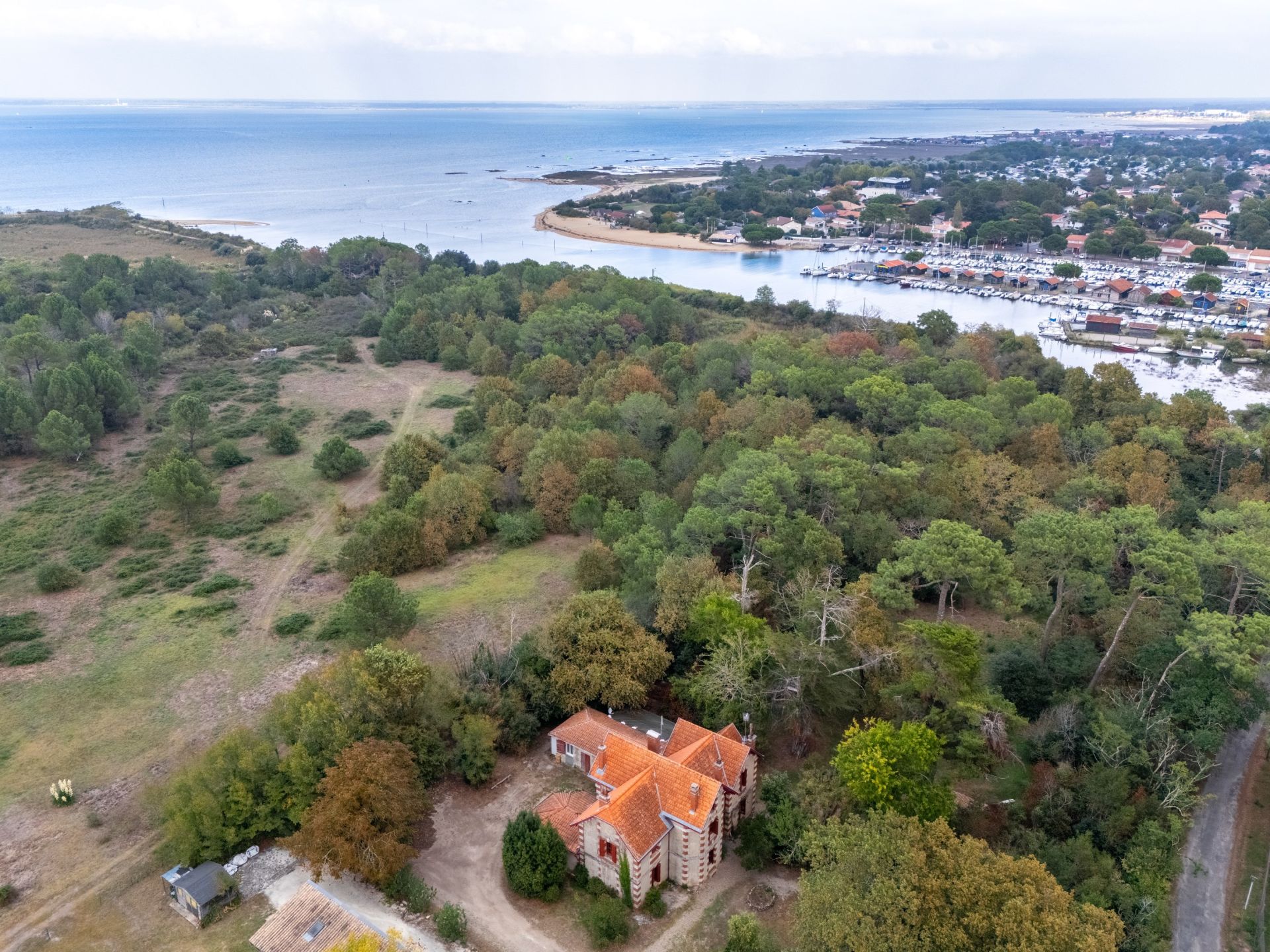 house 15 Rooms for sale on LA TESTE DE BUCH (33260)