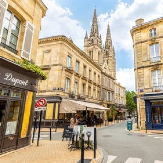 Votre journée au coeur du quartier exclusif des Chartrons  ...