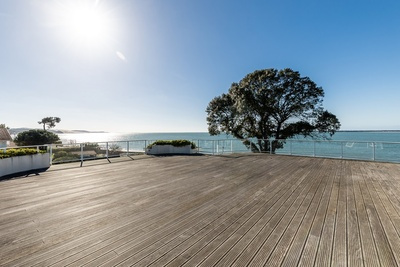 The market of waterfront villas for sale in Pyla-sur-Mer